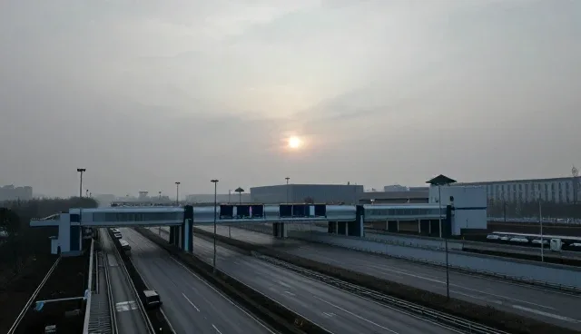 资源分配对系统性能的影响与适用场景分析